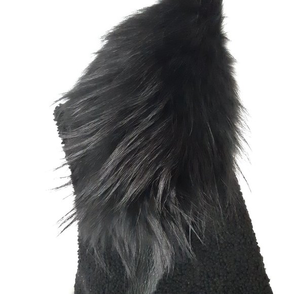 Genuine Shearling Black Vest with Real Fur Collar - Picture 2 of 9